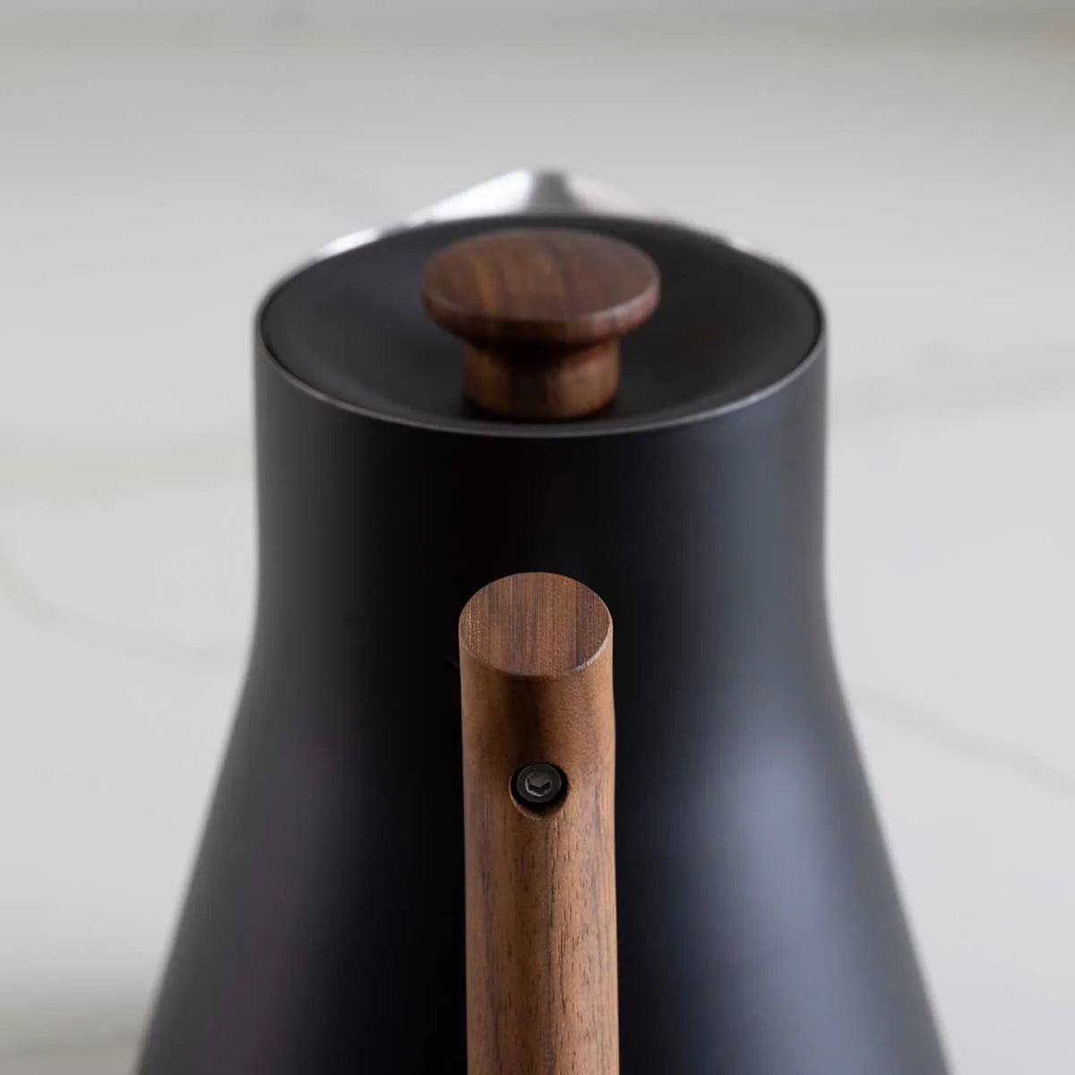 Tea Fellow Corvo Black/Walnut